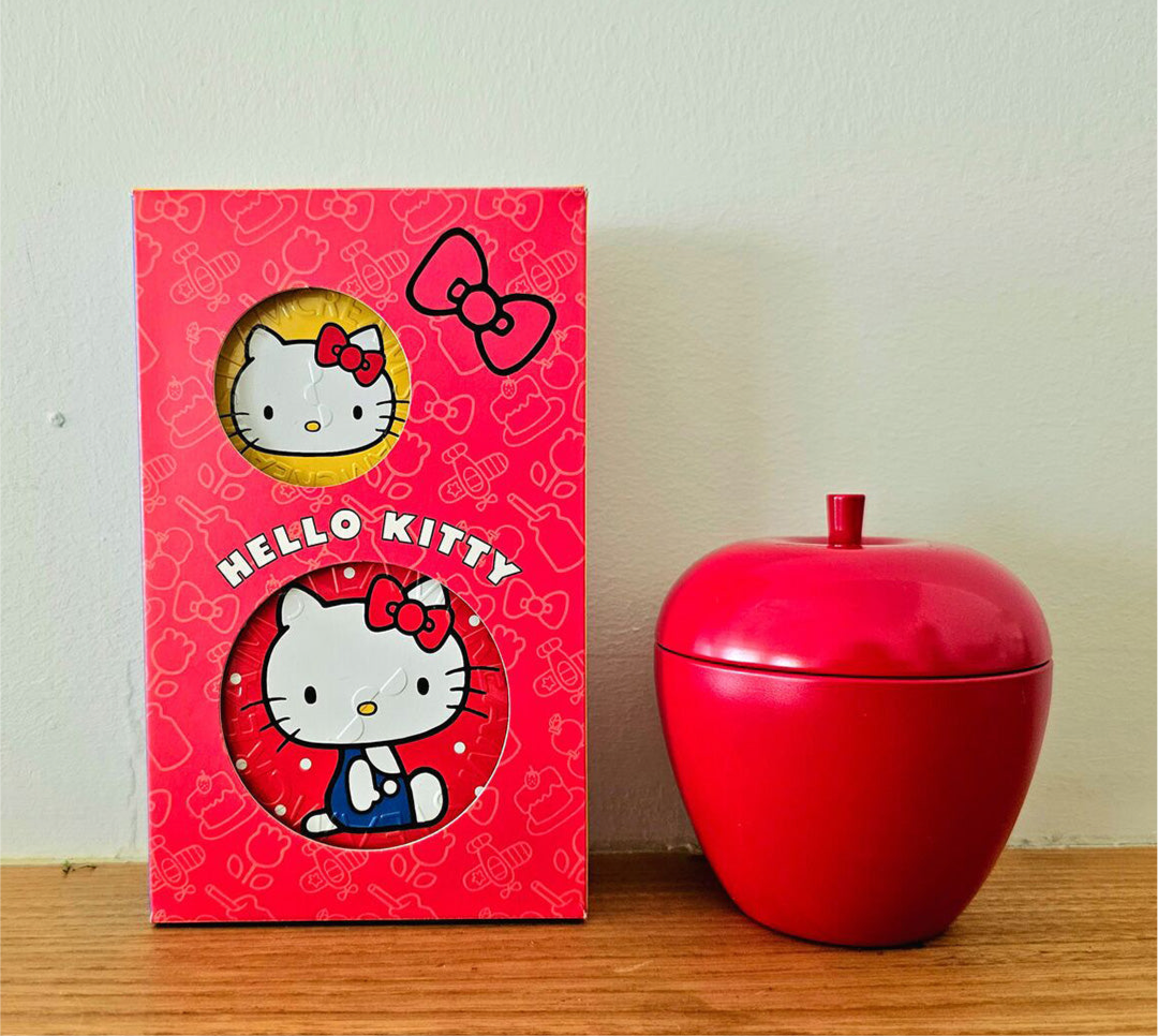 Steam Cream Hello Kitty 50th Anniversary Set/Hello Kitty  Steam Cream50周年紀念套裝